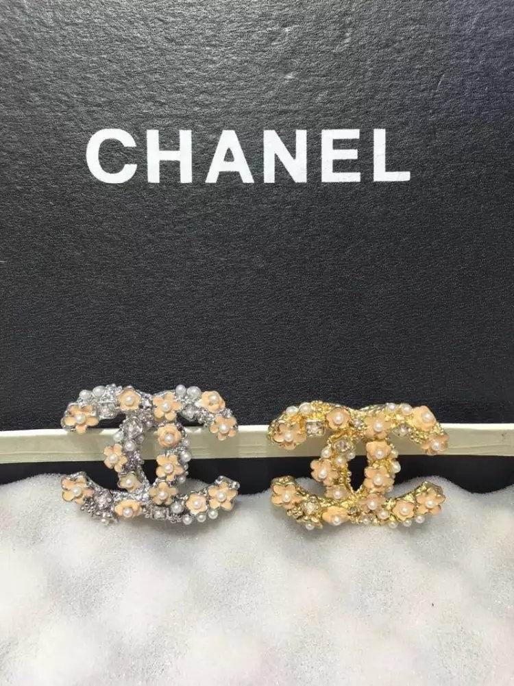 Wholesale Replica Designer Brooches & Pins-580