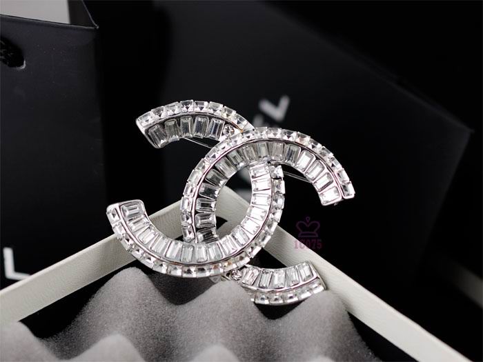 Wholesale Replica Designer Brooches & Pins-605