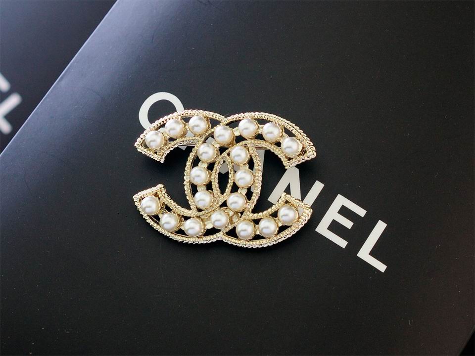 Wholesale Replica Designer Brooches & Pins-666