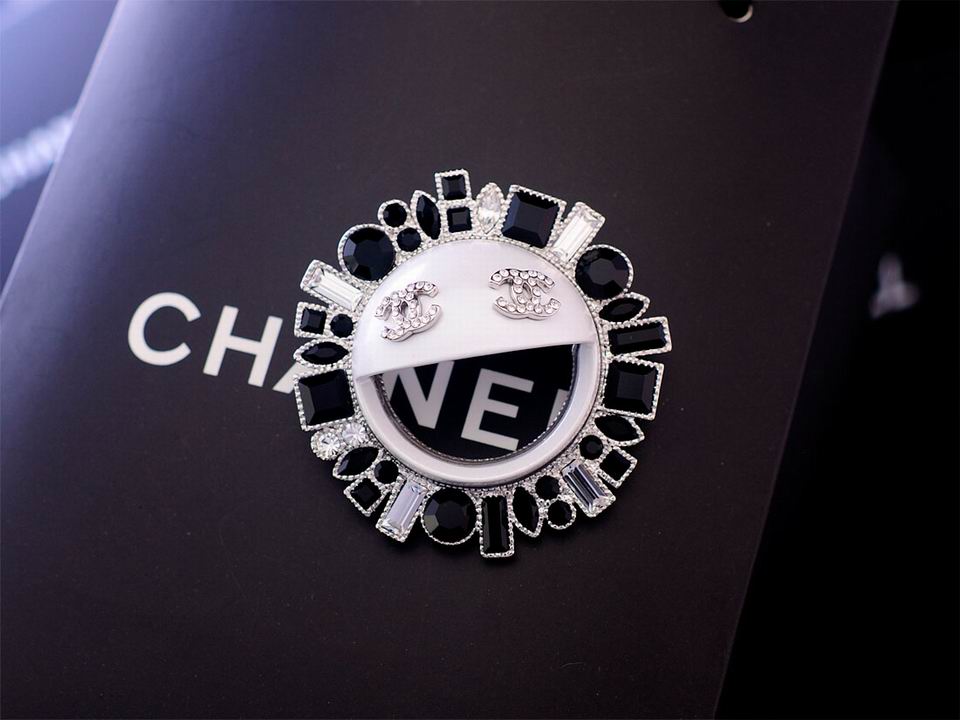 Wholesale Replica Designer Brooches & Pins-668