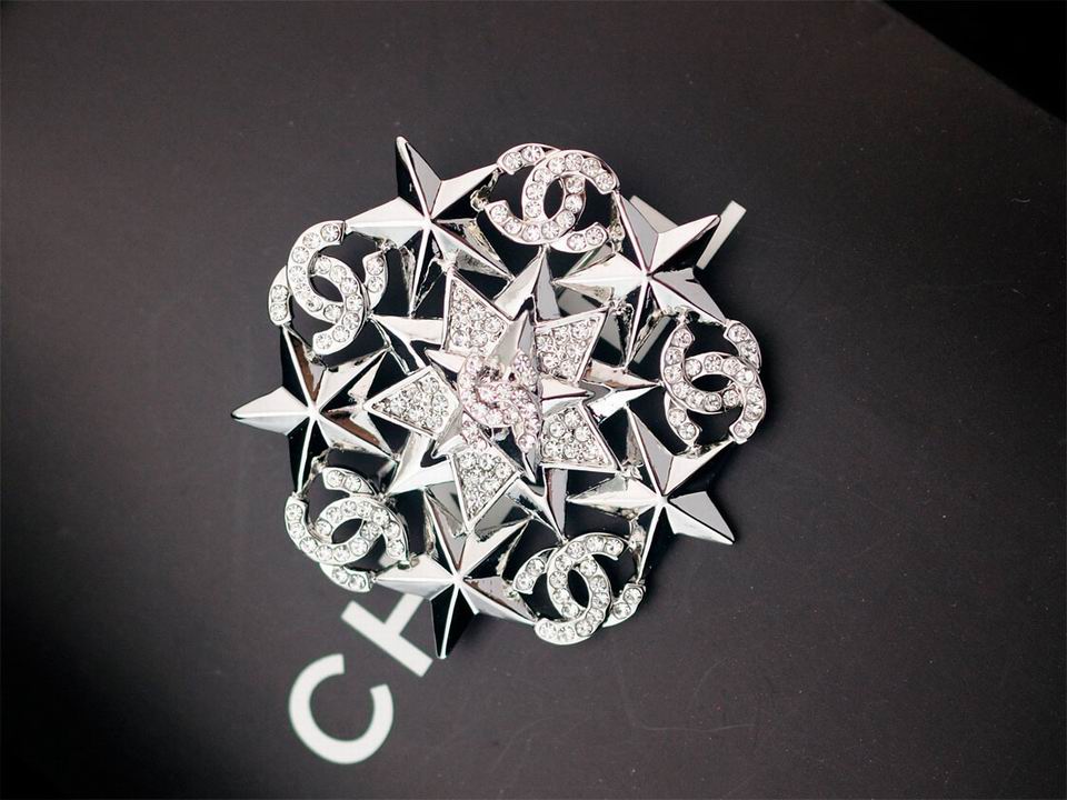 Wholesale Replica Designer Brooches & Pins-673