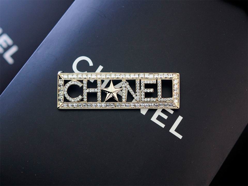 Wholesale Replica Designer Brooches & Pins-680