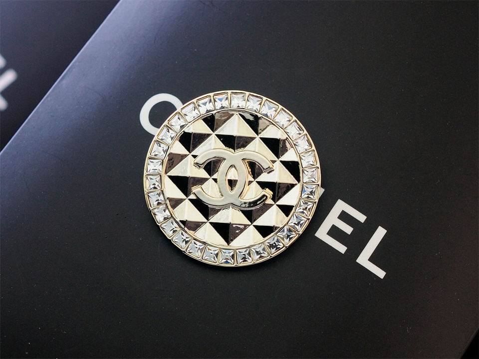 Wholesale Replica Designer Brooches & Pins-686