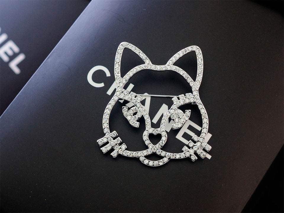 Wholesale Replica Designer Brooches & Pins-687