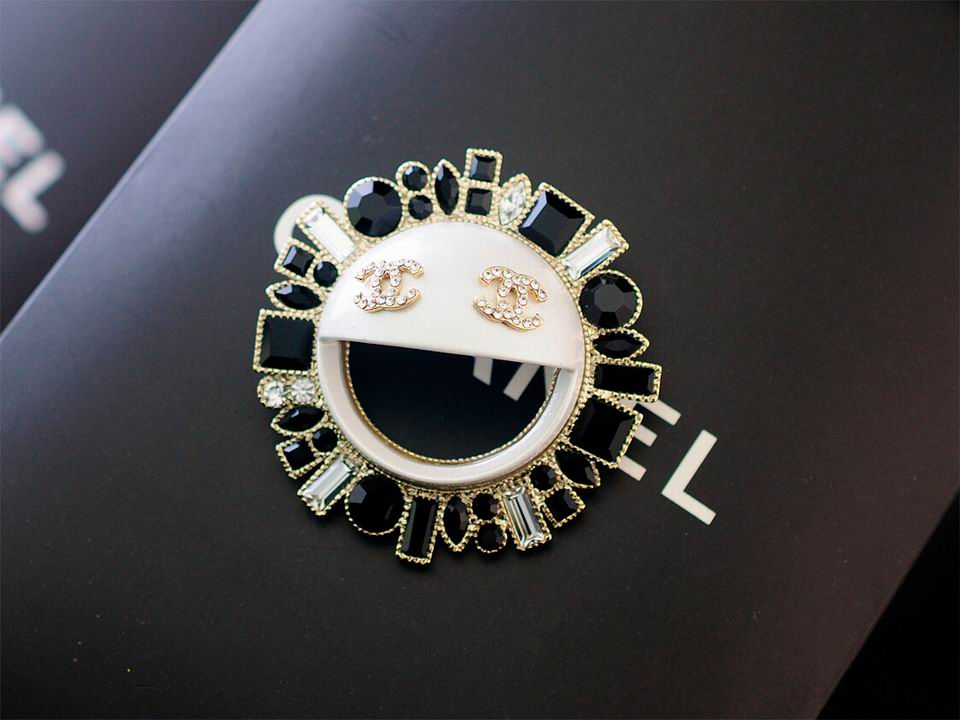 Wholesale Replica Designer Brooches & Pins-690