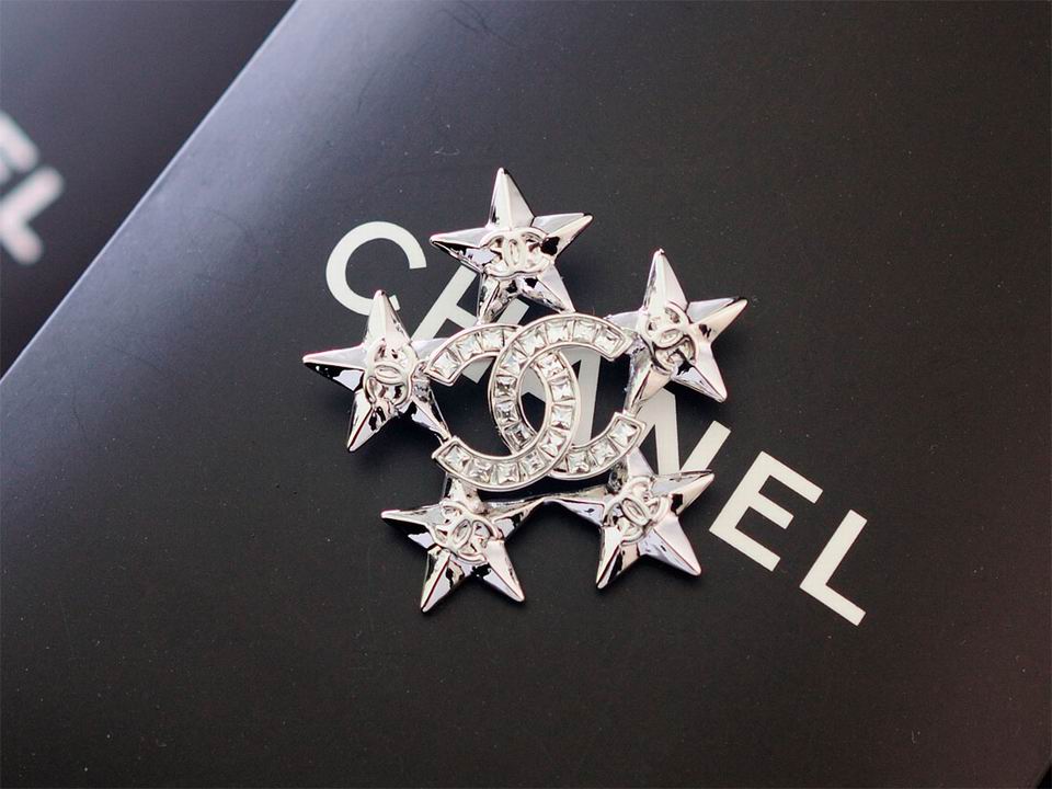 Wholesale Replica Designer Brooches & Pins-692