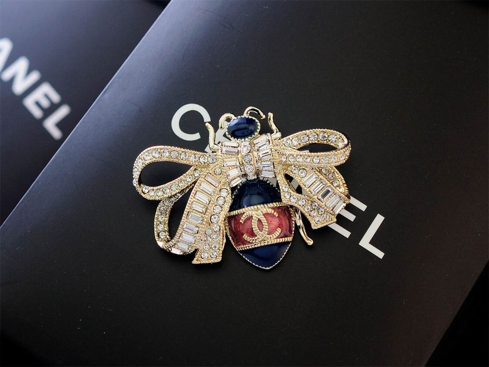 Wholesale Replica Designer Brooches & Pins-699