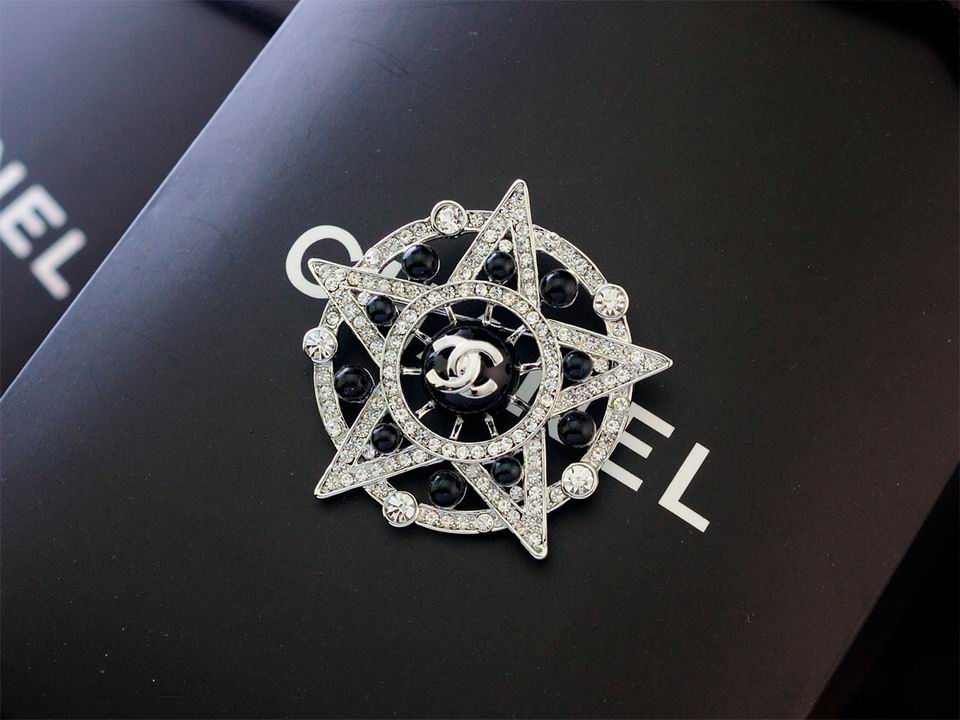 Wholesale Replica Designer Brooches & Pins-701