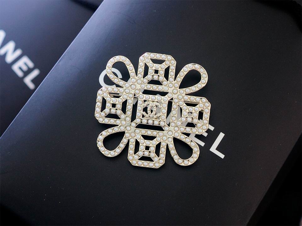 Wholesale Replica Designer Brooches & Pins-708