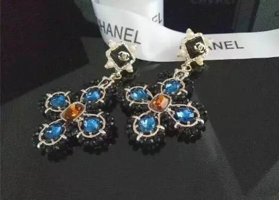Wholesale Women Fashion Earrings Cheap-548