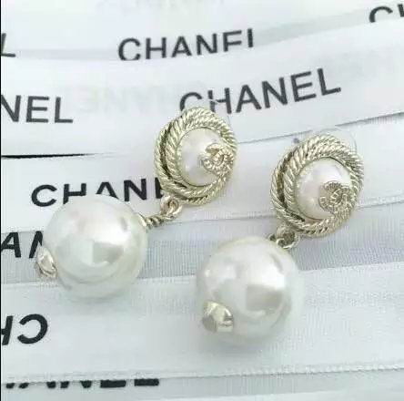Wholesale Women Fashion Earrings-585