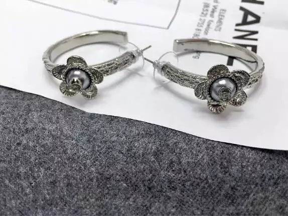 Wholesale Women Fashion Earrings-600