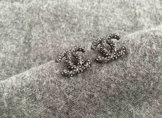 Wholesale Women Fashion Earrings-603