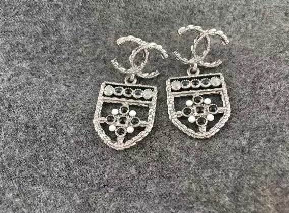 Wholesale Women Fashion Earrings-606