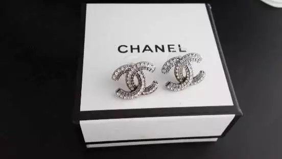 Wholesale Women Fashion Earrings-612