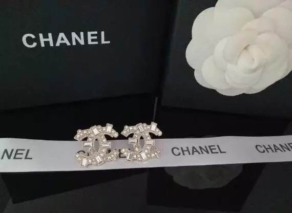 Wholesale Women Fashion Earrings-642