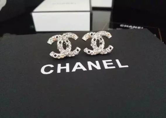 Wholesale Women Fashion Earrings-643