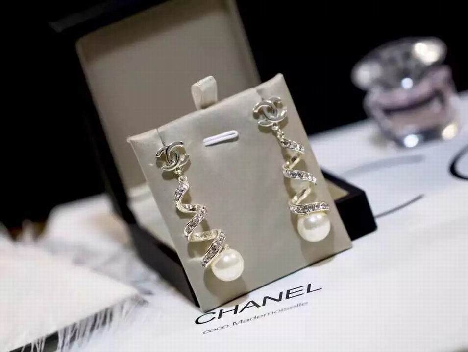 Wholesale Women Fashion Earrings-658