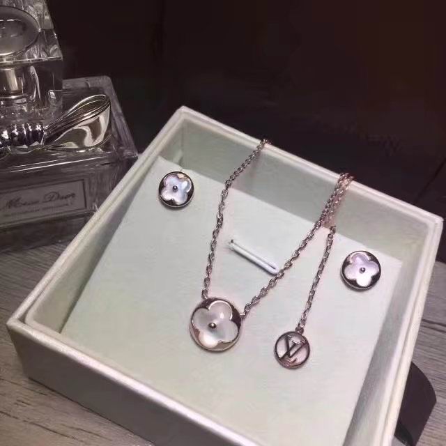 Wholesale LV Replica Jewelry Sets-040