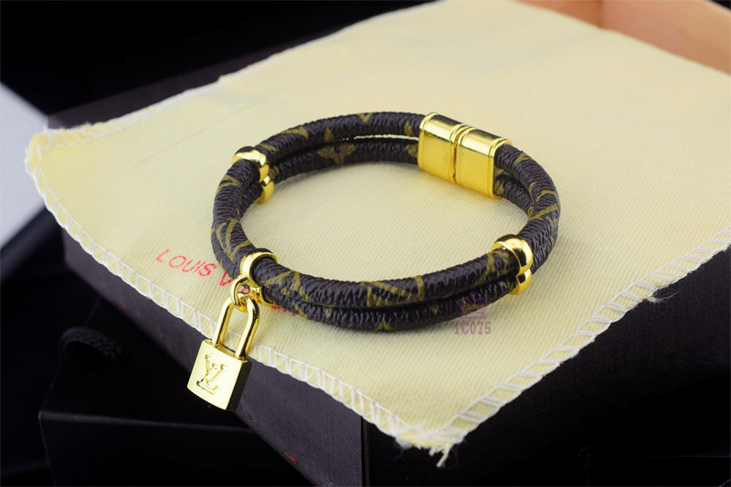 Wholesale Louis Vuitton Replica Bangles Bracelets-004