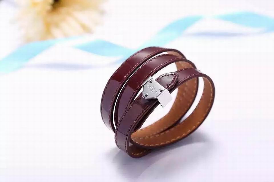 Wholesale Louis Vuitton Replica Bangles Bracelets-049