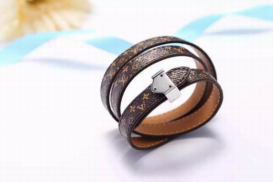 Wholesale Louis Vuitton Replica Bangles Bracelets-052