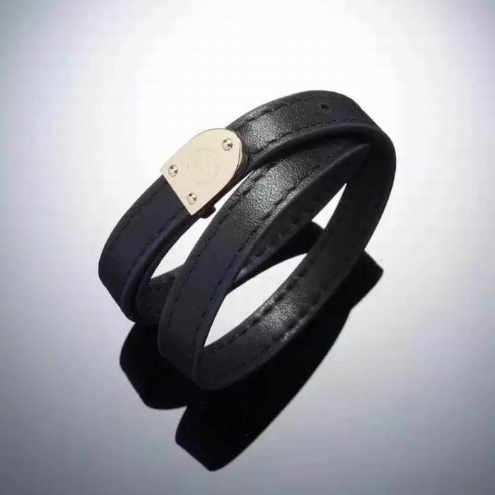 Wholesale Louis Vuitton Replica Bangles Bracelets-083
