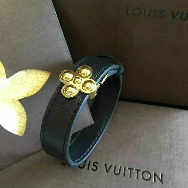 Wholesale Louis Vuitton Replica Bangles Bracelets-107