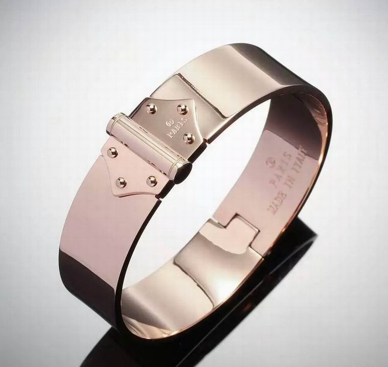 Wholesale Louis Vuitton Replica Bangles Bracelets-111