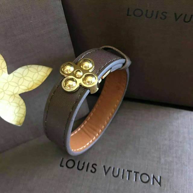 Wholesale Louis Vuitton Replica Bangles Bracelets-116