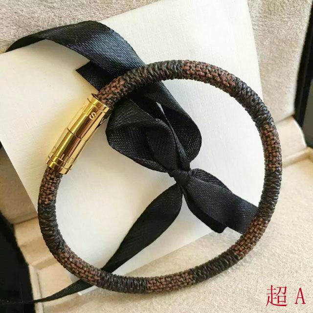 Wholesale Louis Vuitton Replica Bangles Bracelets-122