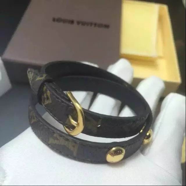 Wholesale Cheap Replica Louis Vuitton Bangles Bracelets-124