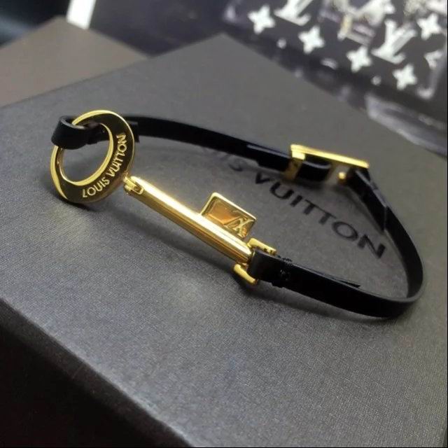 Wholesale Cheap Replica Louis Vuitton Bangles Bracelets-128