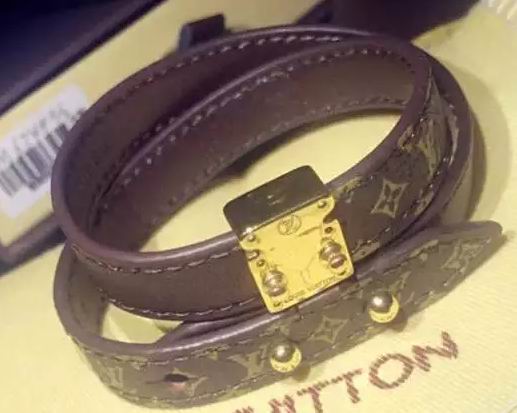 Wholesale Cheap Replica Louis Vuitton Bangles Bracelets-134