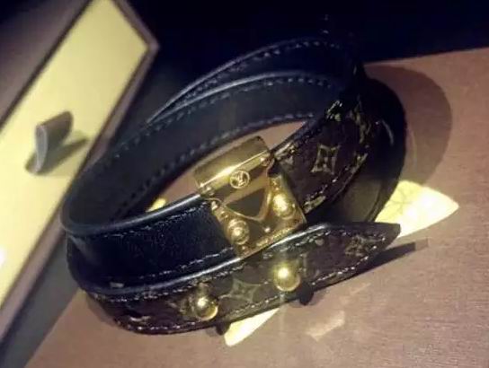 Wholesale Cheap Replica Louis Vuitton Bangles Bracelets-135