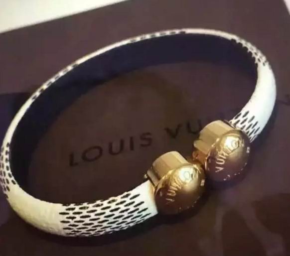 Wholesale Cheap Replica Louis Vuitton Bangles Bracelets-143