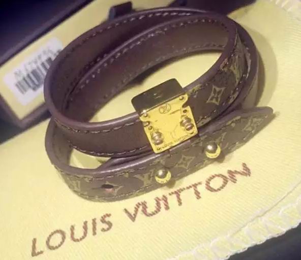 Wholesale Cheap Replica Louis Vuitton Bangles Bracelets-149