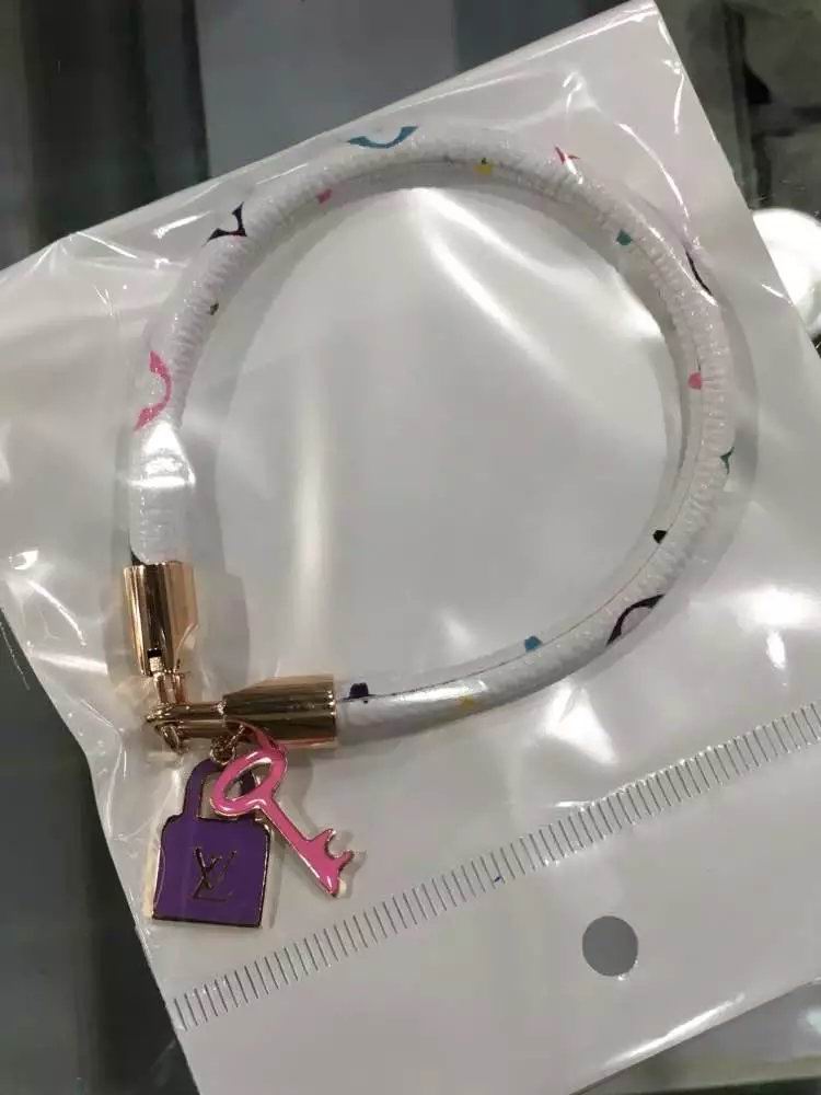 Wholesale Cheap Replica Louis Vuitton Bangles Bracelets-189