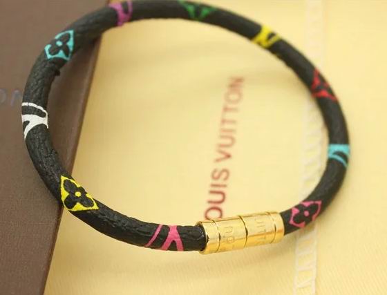 Wholesale Designer Louis Vuitton Bracelets & Bangles-256