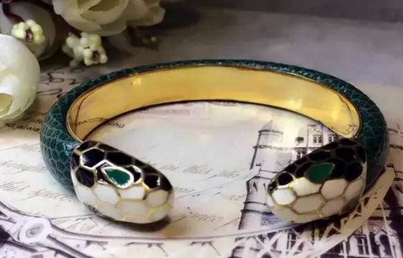 Wholesale Designer Louis Vuitton Bracelets & Bangles-340