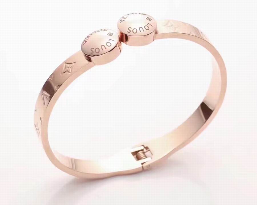 Wholesale Designer Louis Vuitton Replica Bracelets for women-392