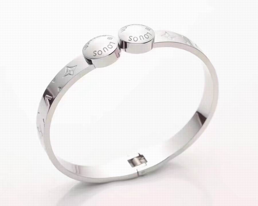 Wholesale Designer Louis Vuitton Replica Bracelets for women-393