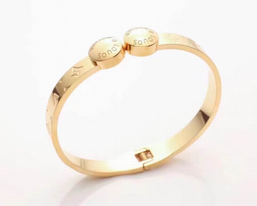 Wholesale Designer Louis Vuitton Replica Bracelets for women-394