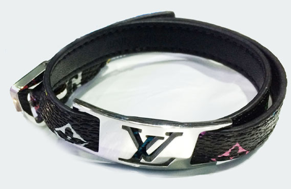 Wholesale Designer Louis Vuitton Replica Bracelets for women-417