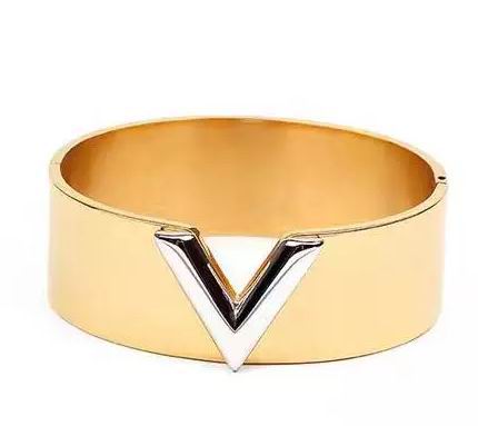 Wholesale Designer Louis Vuitton Replica Bracelets for women-428