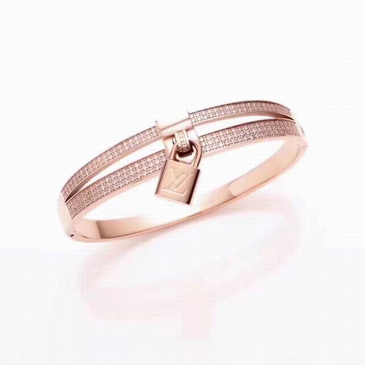 Wholesale Designer Louis Vuitton Replica Bracelets for women-433