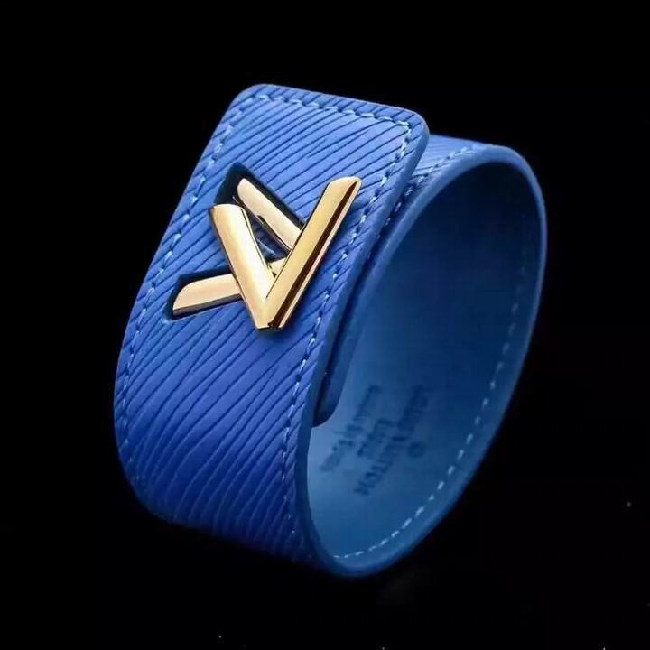 Wholesale Designer Louis Vuitton Replica Bracelets for women-439