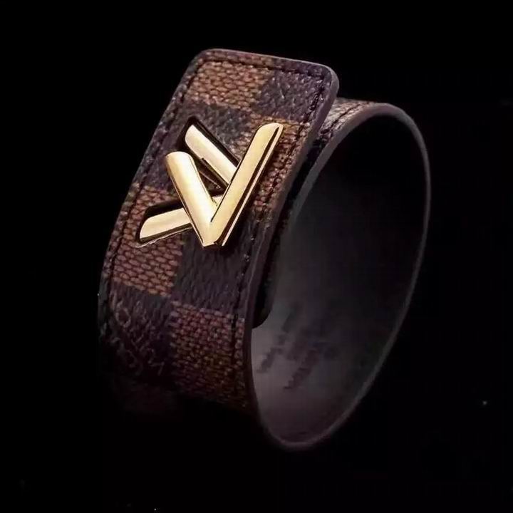Wholesale Designer Louis Vuitton Replica Bracelets for women-440