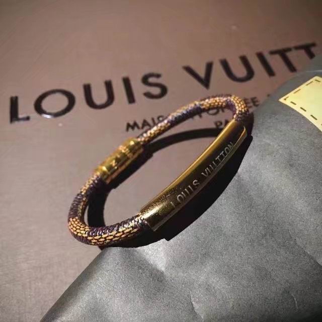 Wholesale Designer Louis Vuitton Replica Bracelets for women-446