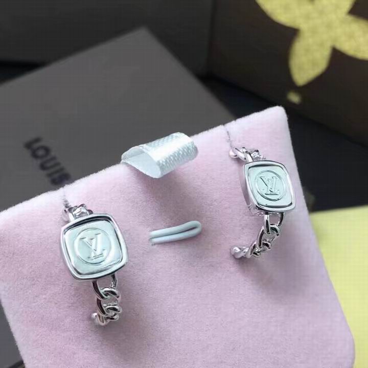 Wholesale Louis Vuitton Replica Earrings for women-050
